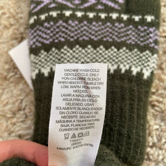 Walmart Time and Tru Green Purple Geometric Nordic Gloves New with Tags - Picture 4 of 5